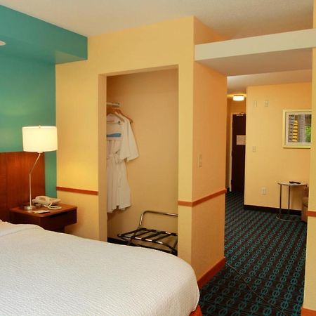 Fairfield Inn & Suites Traverse City Exterior photo